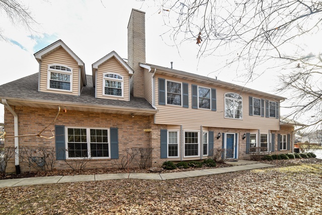 Property Photo:  1452 Laurel Oaks Drive B  IL 60107 