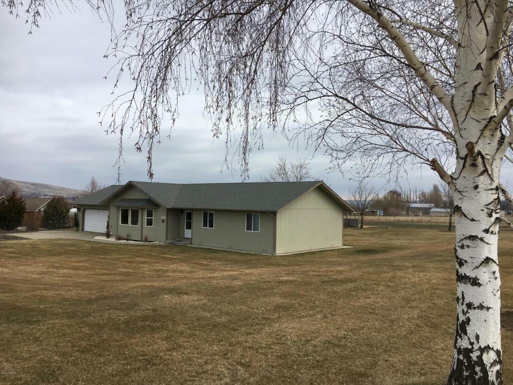 Property Photo: 15771 Fisk Rd WA 98908