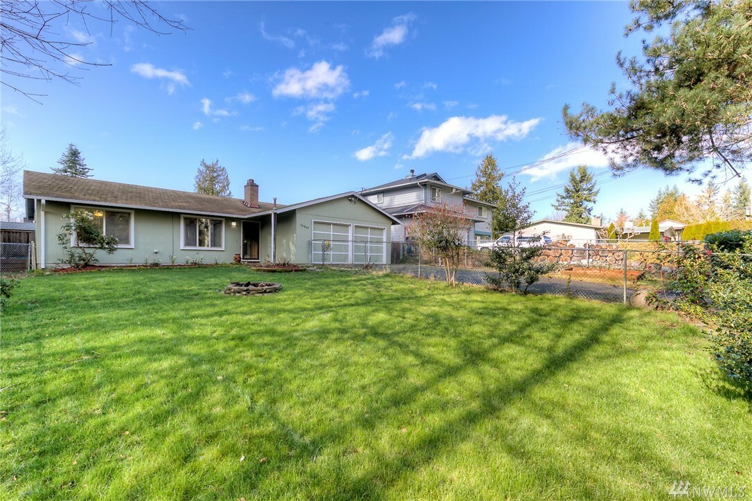 Property Photo: 24443 25th Ave S WA 98198