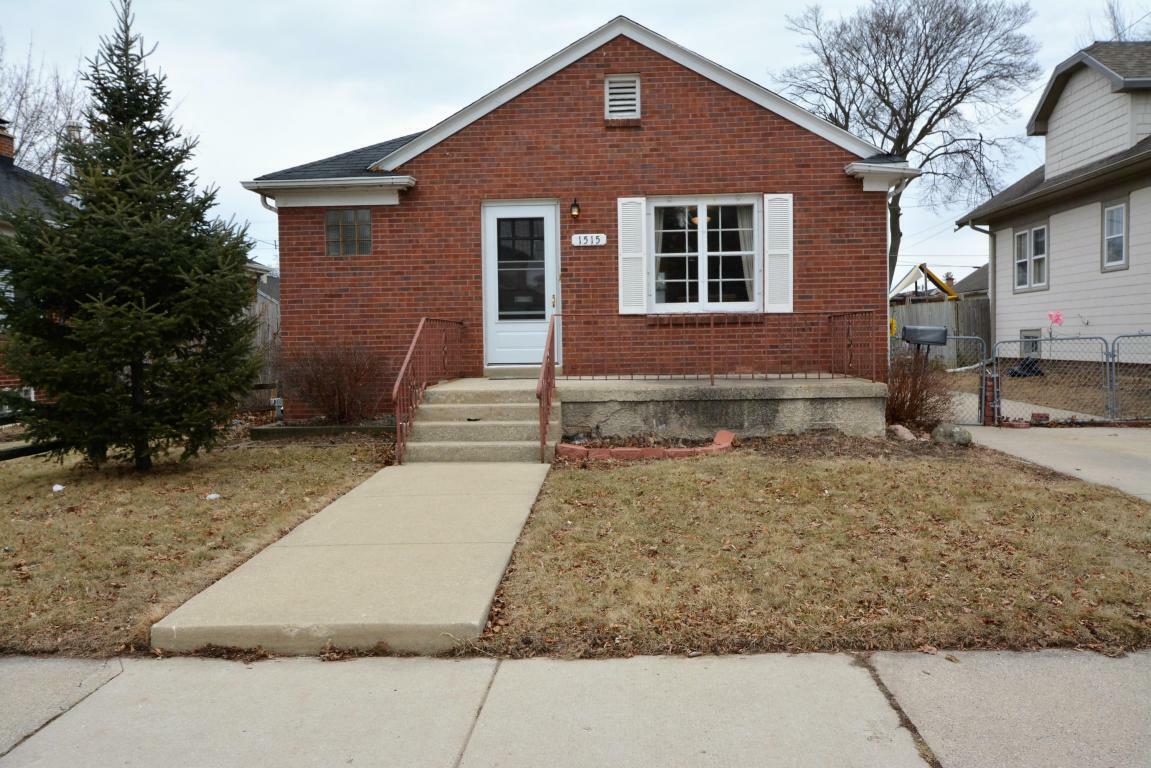 Property Photo:  1515 Cleveland Ave  WI 53405 