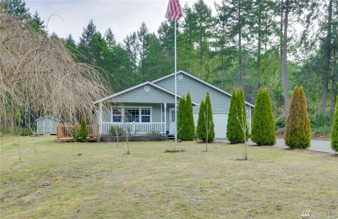 Property Photo:  206 SW Verona Ct  WA 98367 