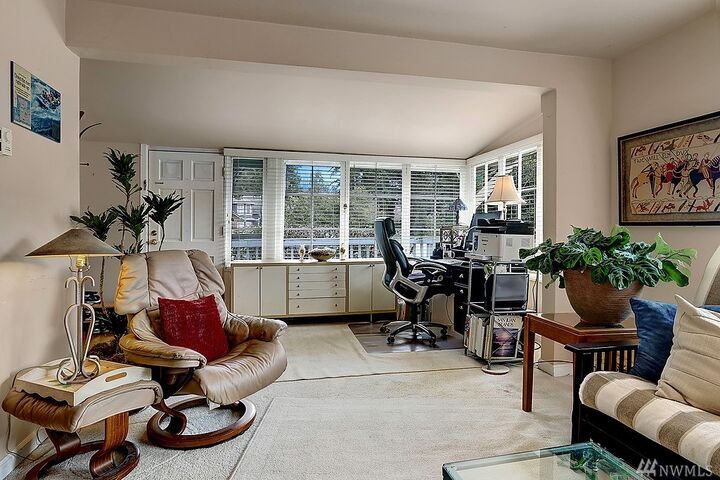 Property Photo:  1345 6th St  WA 98033 