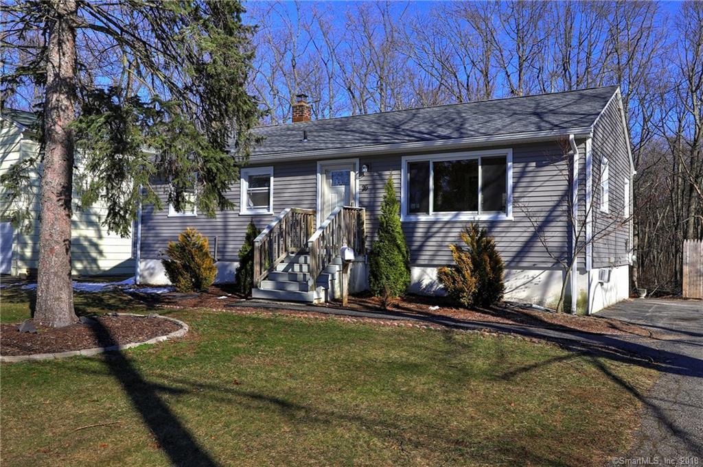Property Photo:  26 Baxter Lane  CT 06460 