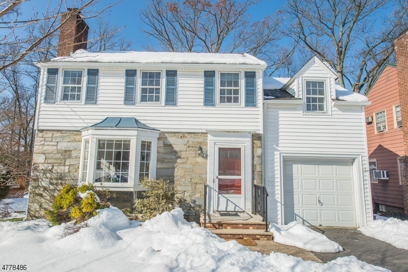 Property Photo:  7 W Lawn Rd  NJ 07039 