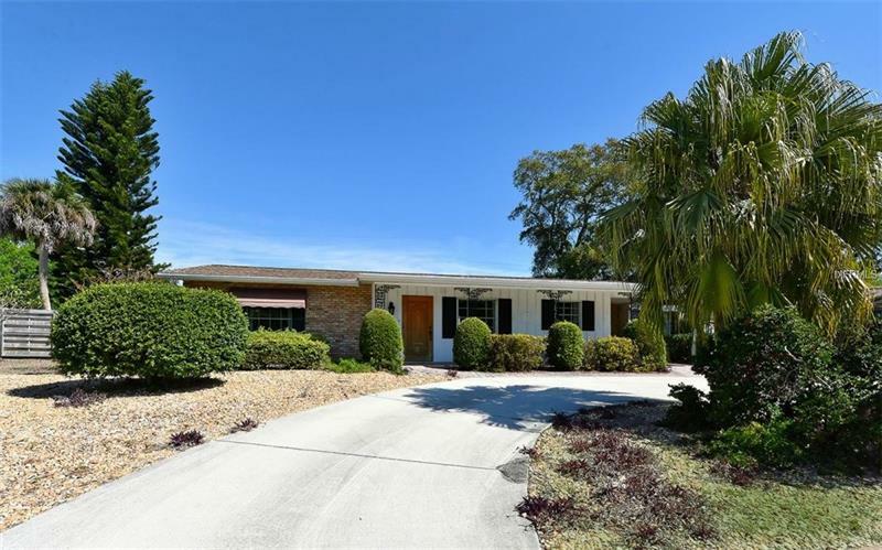 Property Photo:  2411 Gulf Gate Drive  FL 34231 