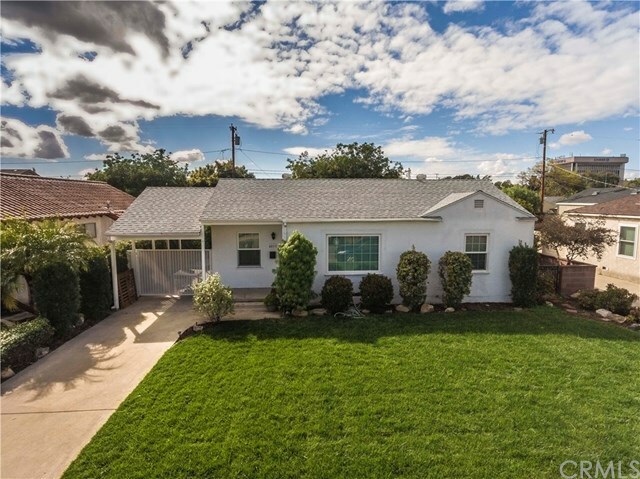 Property Photo: 4833 Blackthorne Avenue CA 90808