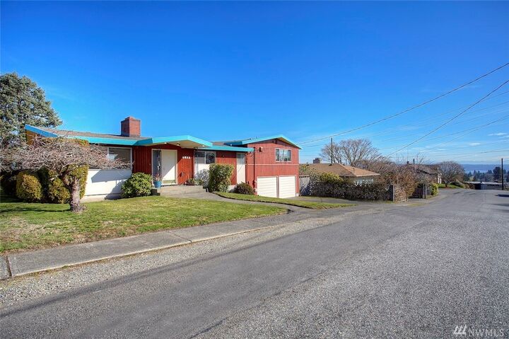 Property Photo:  6511 N Five Views Rd  WA 98407 