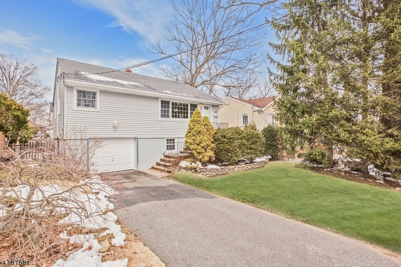 Property Photo:  135 Waldwick Ave  NJ 07463 