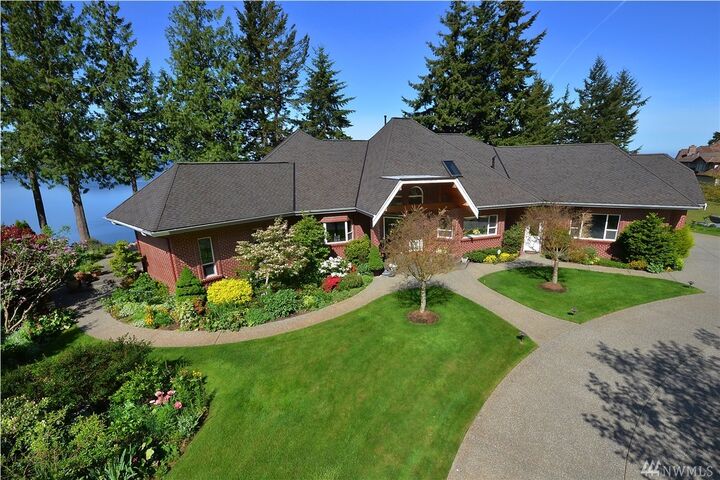 Property Photo:  1375 Chuckanut Crest Dr  WA 98229 