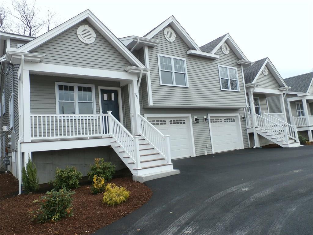 Property Photo:  281 Massasoit Av, Unit#4  RI 02914 