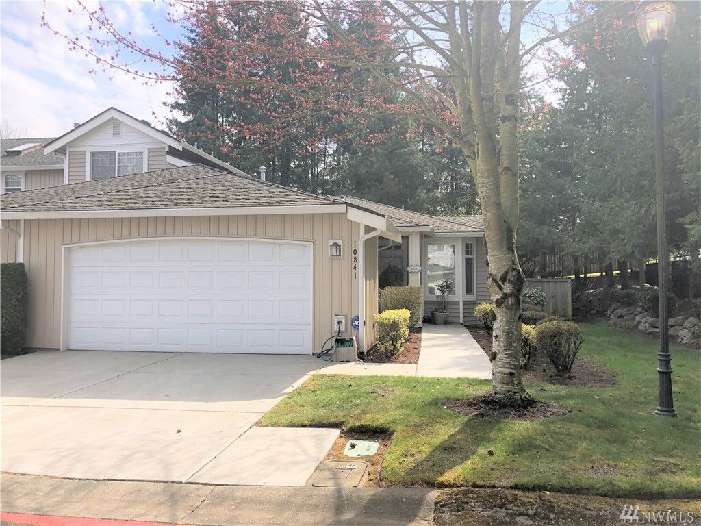 Property Photo:  10841 SE 187th Lane  WA 98055 