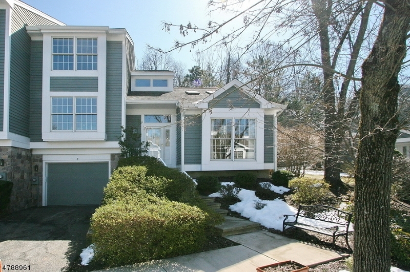 Property Photo:  2 Brightwood Ln  NJ 07921 