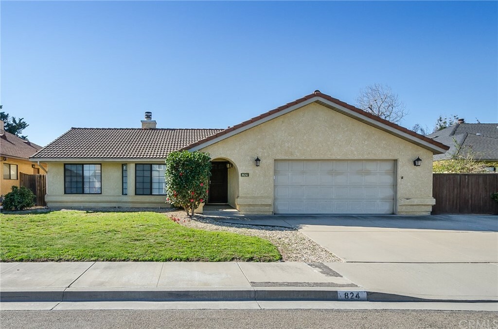 Property Photo:  824 Rain Tree Court  CA 93455 