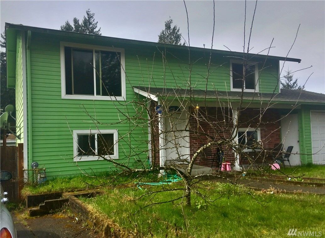 Property Photo: 32603 8th Ct S WA 98003