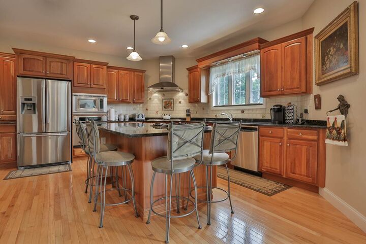 Property Photo:  33 Cedar Crest Lane  NH 03032 