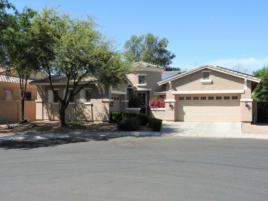 Property Photo:  3236 E Raven Court  AZ 85286 