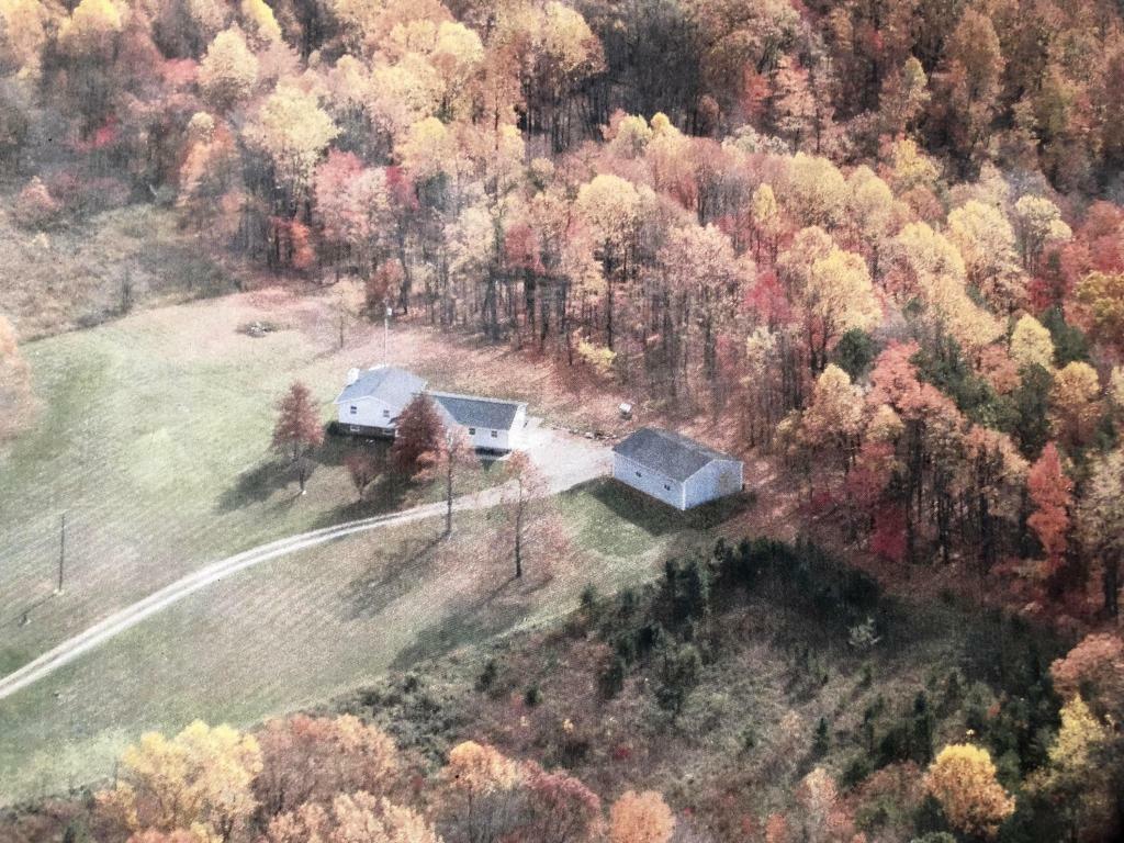 Property Photo: 885 Pump Station SE Road OH 43155