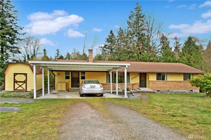 Property Photo:  4807 Bayview Lane  WA 98203 