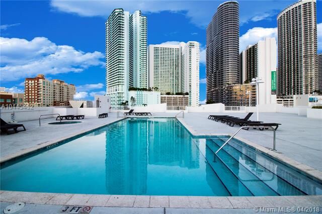 Property Photo:  275 NE 18th St 302  FL 33132 