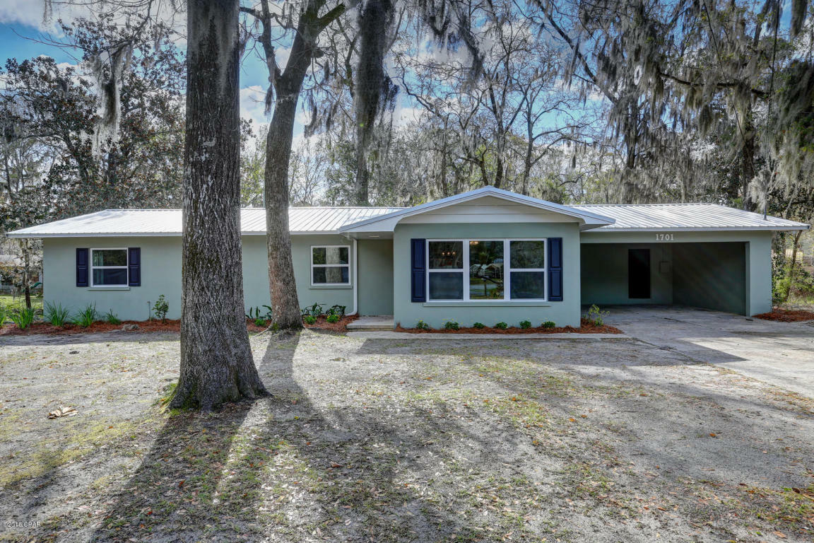 Property Photo: 1701 Missouri Avenue FL 32444