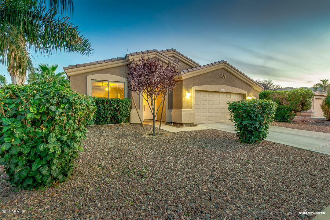 Property Photo: 2057 E Riviera Drive AZ 85249