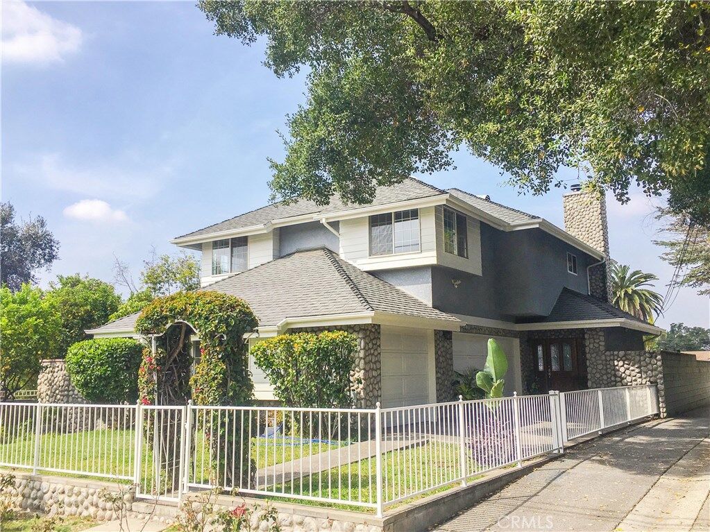 Property Photo: 221 N Shamrock Avenue CA 91016