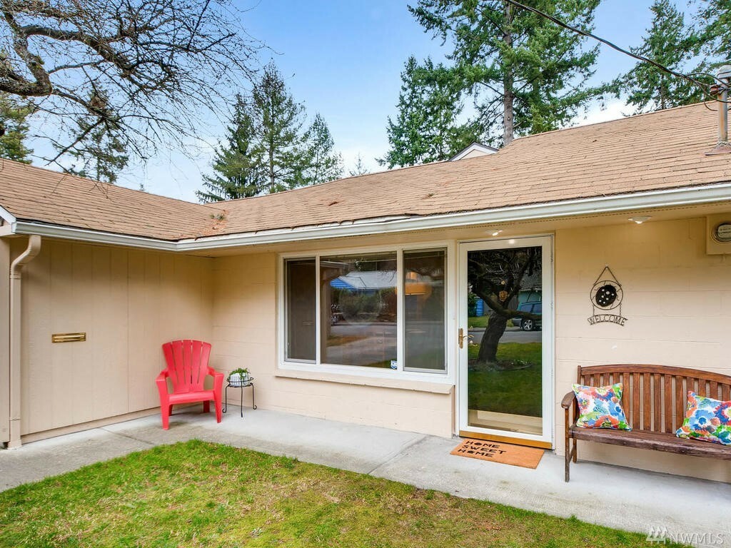 Property Photo: 23507 50th Ave W WA 98043