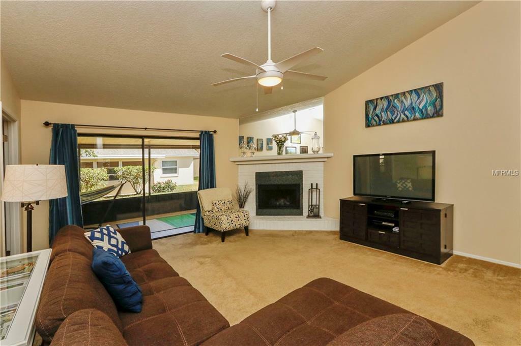 Property Photo: 3985 102nd Place N FL 33762