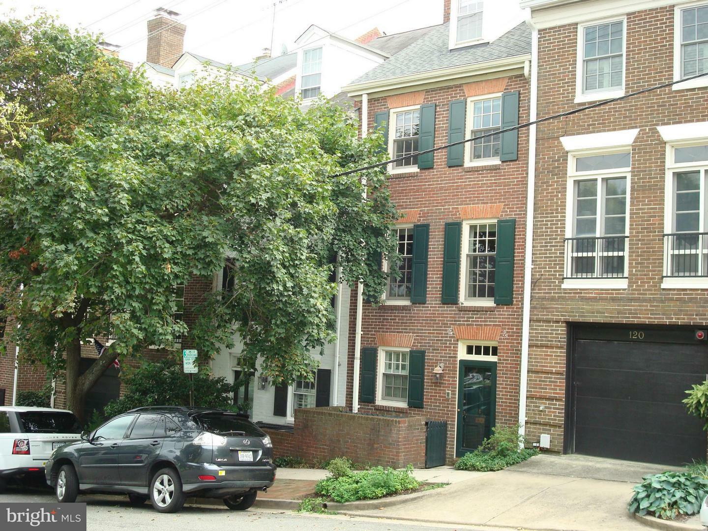 Property Photo:  118 Gibbon Street  VA 22314 