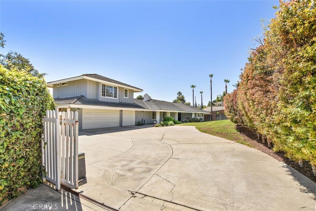Property Photo: 18891 Via Encanto CA 92886