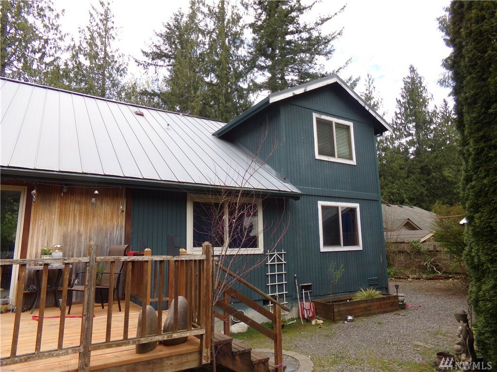 Property Photo:  17508 433rd Ave  WA 98251 