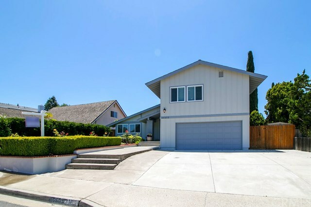 Property Photo:  25212 Arcadian Avenue  CA 92691 