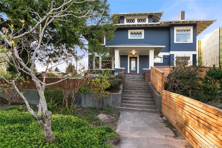 Property Photo: 5202 S Holly St WA 98118