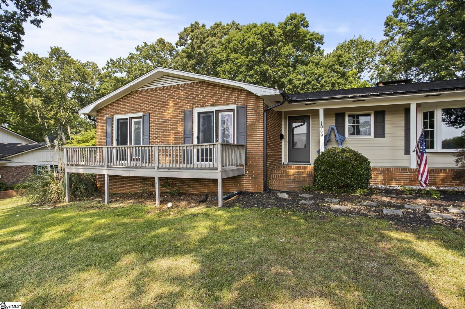 Property Photo: 1069 Country Club Road SC 29671