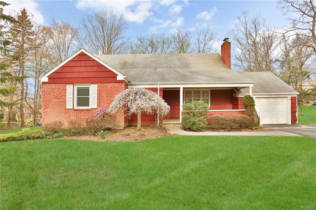 Home for sale in Pleasantville 36 Stephen Drive, Pleasantville, NY 10570