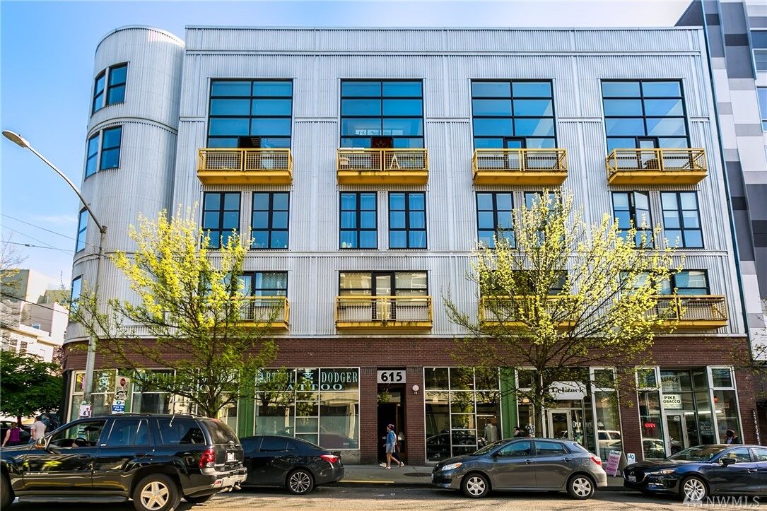Property Photo: 615 E Pike St 303 WA 98122