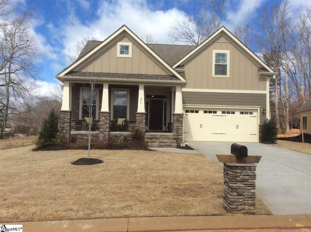 Property Photo: 233 Chickadee Trail SC 29642