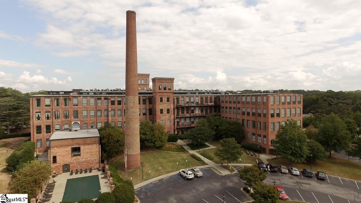 Property Photo: 400 Mills Avenue Unit 124 SC 29605