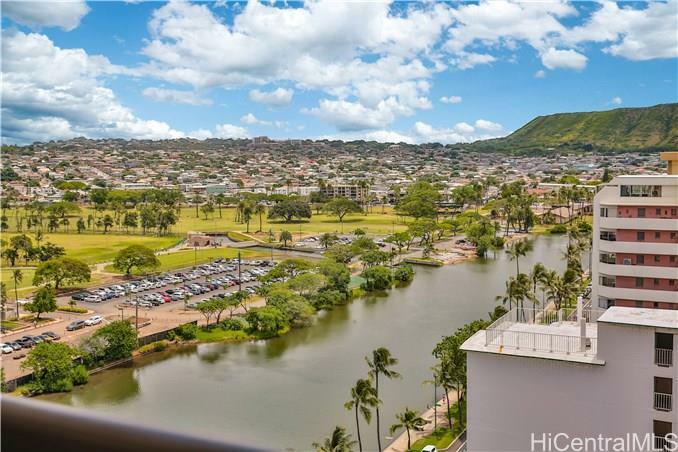 Property Photo:  320 Liliuokalani Avenue 1702  HI 96815 