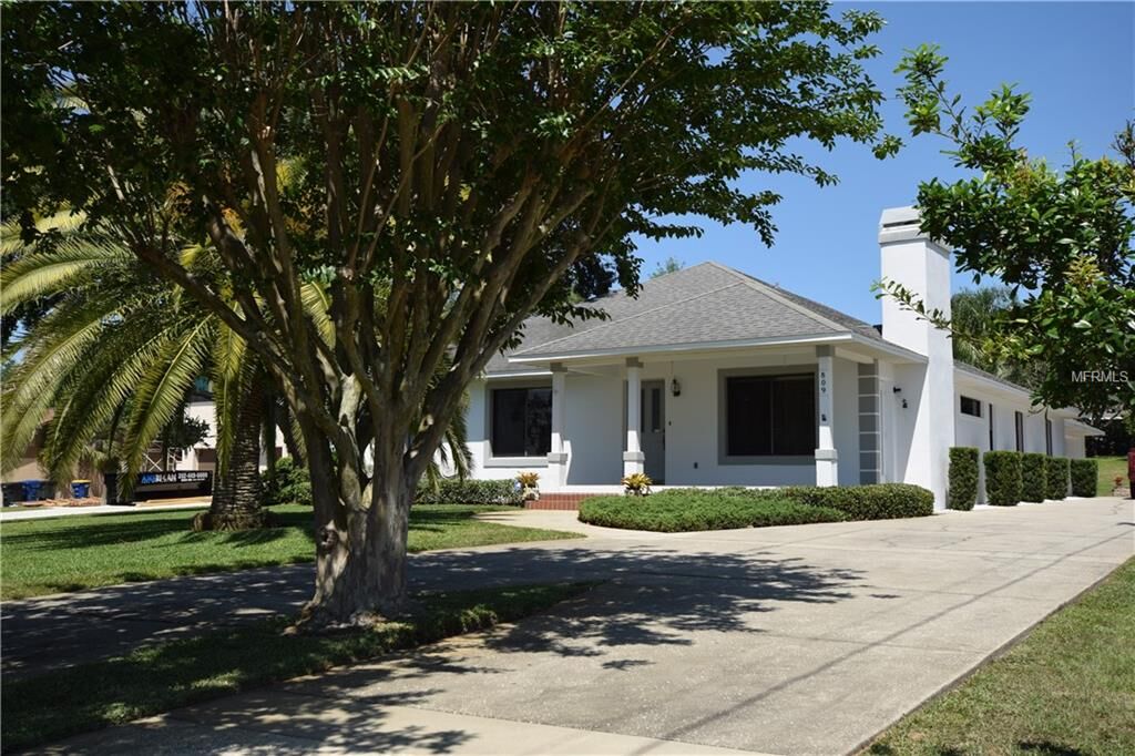 Property Photo:  809 N Lake Minneola Drive  FL 34715 