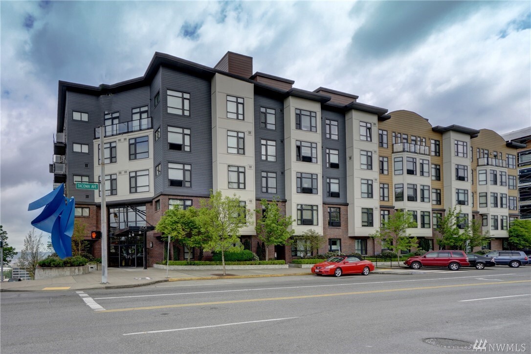 Property Photo: 1501 Tacoma Ave S 511 WA 98402
