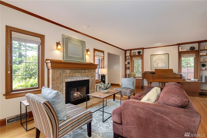 Property Photo:  4108 43rd Avenue NE  WA 98105