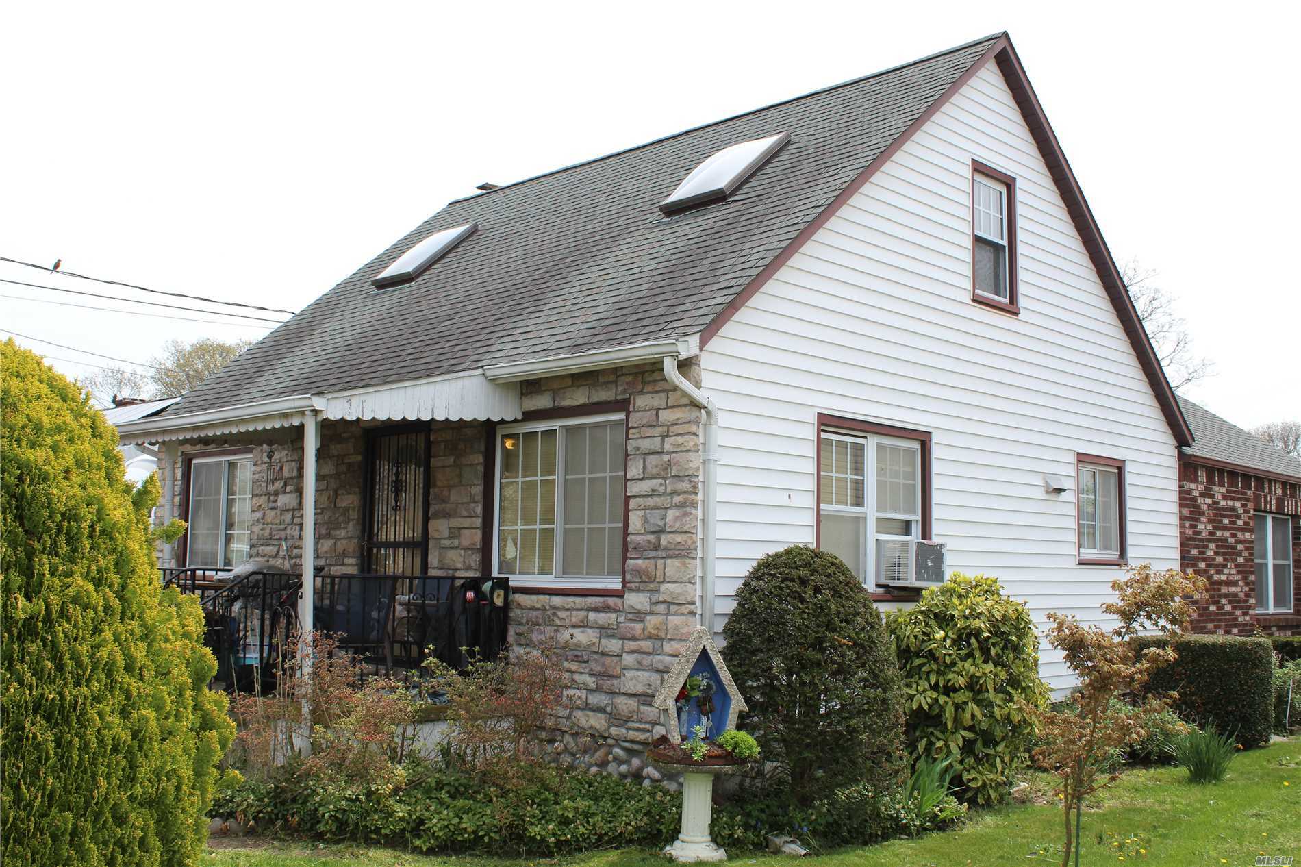 Property Photo:  16 Argyle Drive  NY 11967 