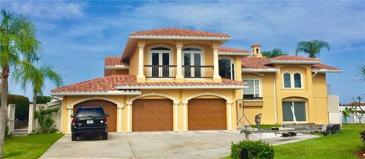 Property Photo:  1703 Little Pointe Circle  FL 34231 