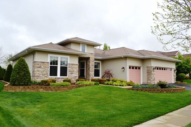 Property Photo:  12935 Cold Springs Drive  IL 60142 