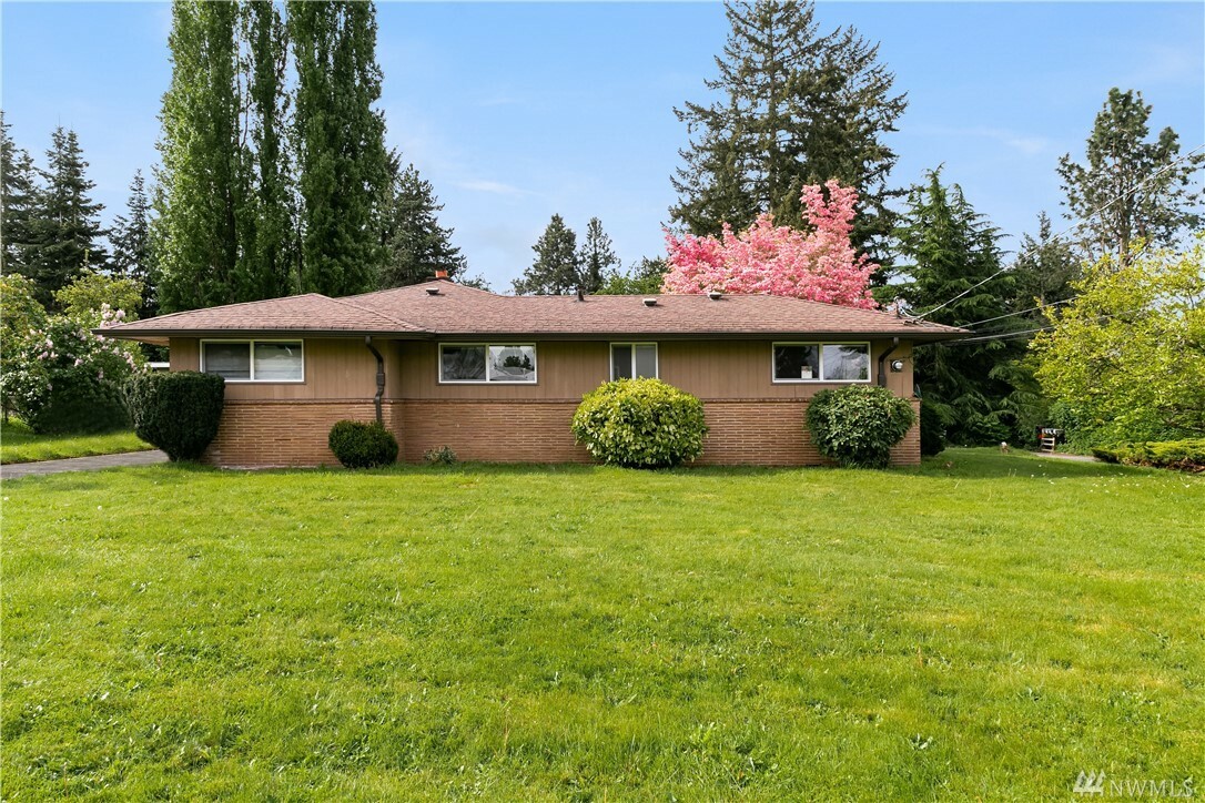 Property Photo:  11405 SE 182nd Street  WA 98055 