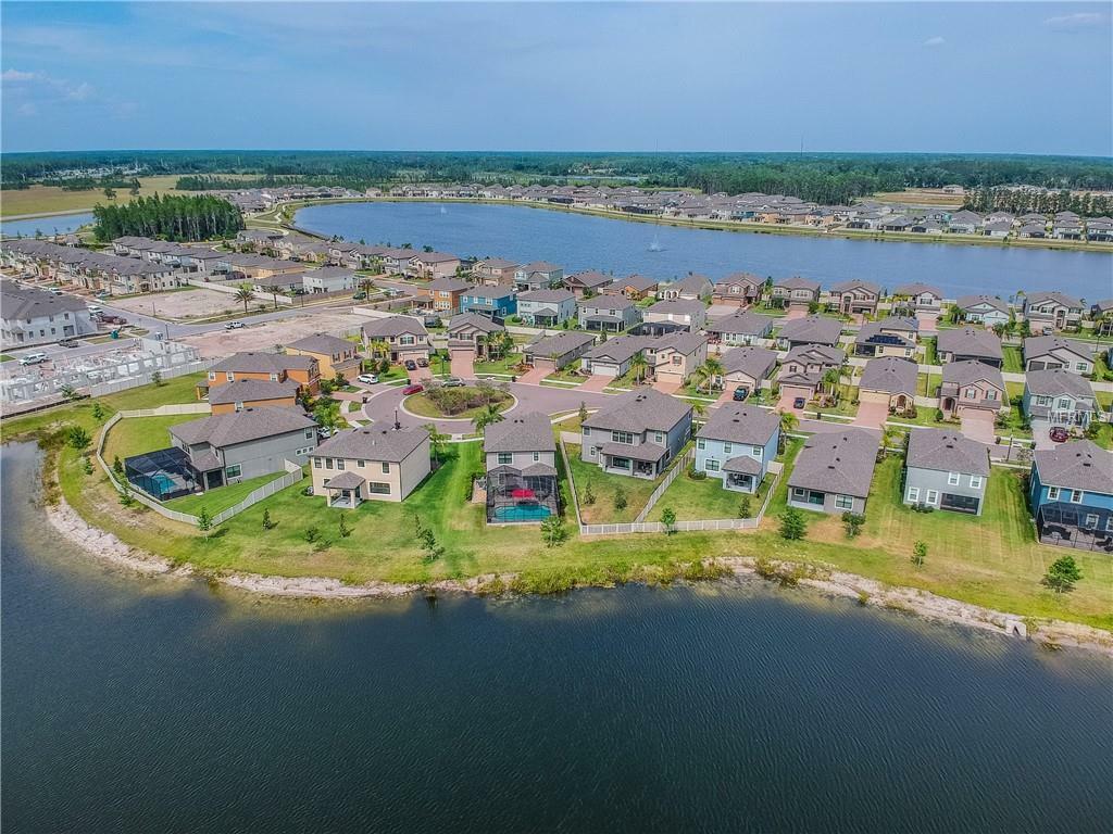 Property Photo: 1815 Oak Hammock Court FL 33558