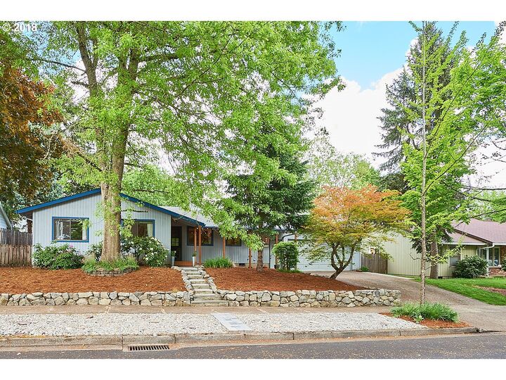 9730 SW Saddle Dr  Beaverton OR 97008 photo