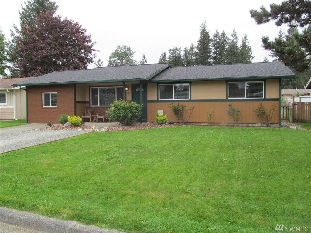 Property Photo:  25365 169th Ave SE  WA 98042 