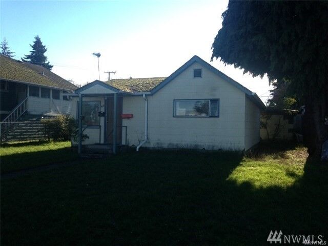 Property Photo: 508 W 10th St WA 98362